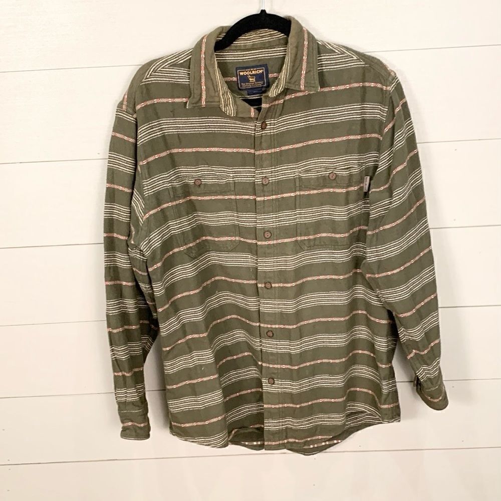 Woolrich green Aztec style button down casual style shirt men’s medium